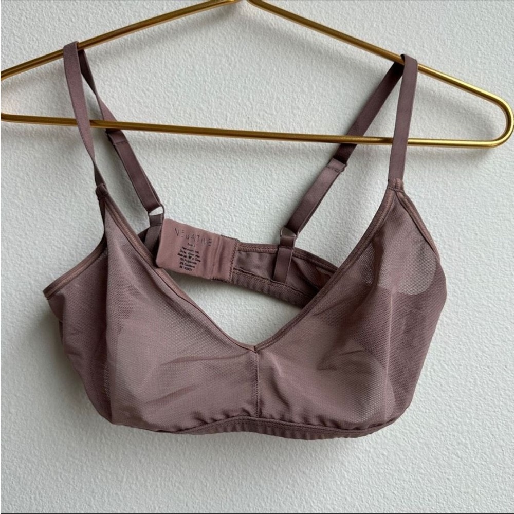 Negative Bra Womens Size 2 pink Nude Beige
Sieve Non Wire Mesh Wireless medium